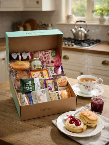 Cream tea hamper for gift - cream,