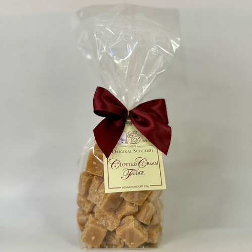 Clotted cream ribbon bag - cream,